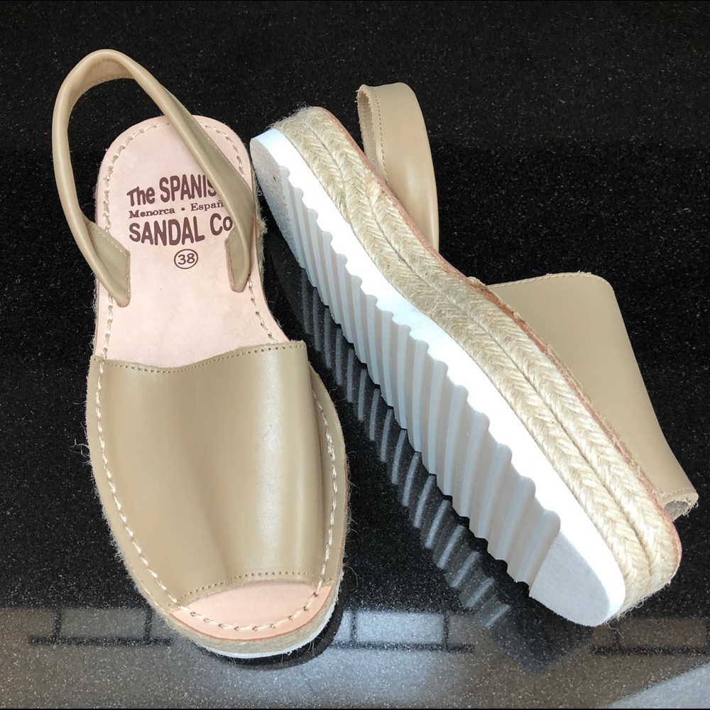 LEATHER SANDALS